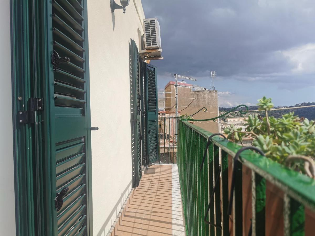 Balcone Barocco. Villa Modica Bagian luar foto